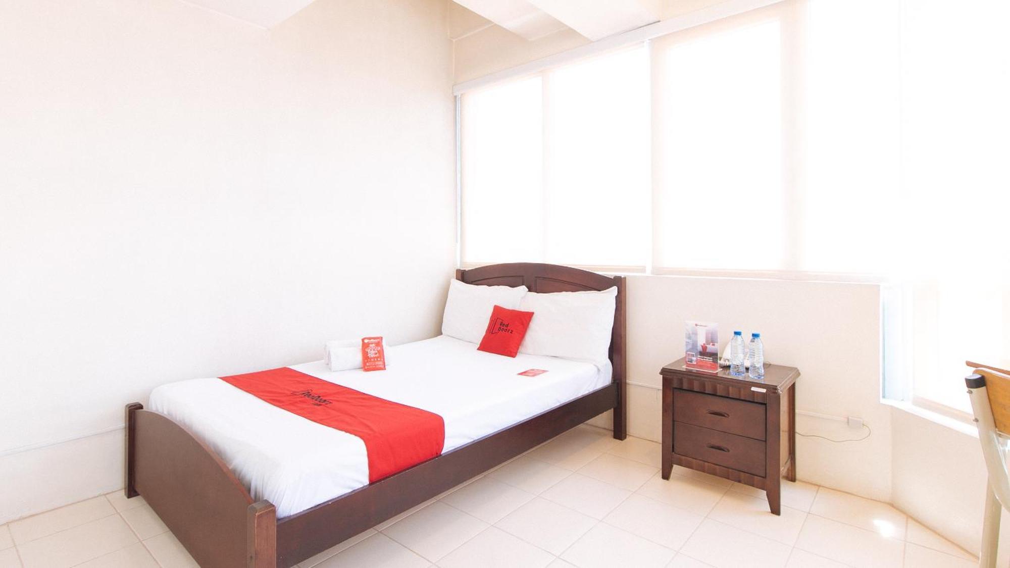 Reddoorz Plus @ E Rodriguez Corner Banawe Ciudad Quezon Exterior foto