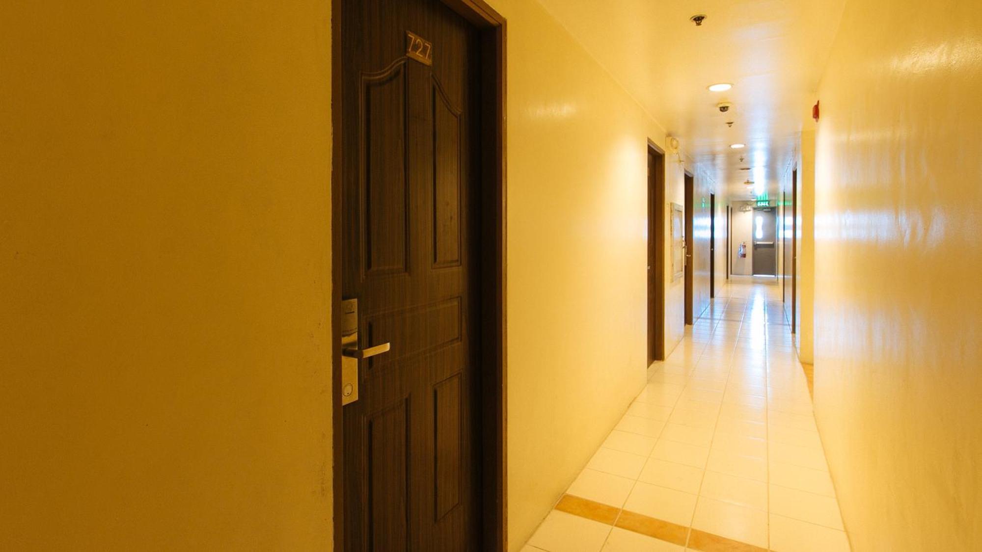 Reddoorz Plus @ E Rodriguez Corner Banawe Ciudad Quezon Exterior foto